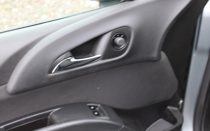 Opel Meriva cena 22900 przebieg: 176000, rok produkcji 2011 z Sianów małe 667